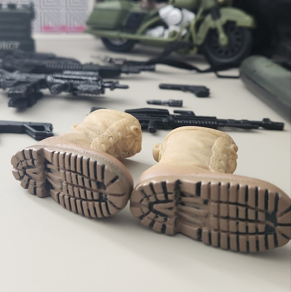 GI JOE Boots & More Army Toy Lot - Picture 6 of 9